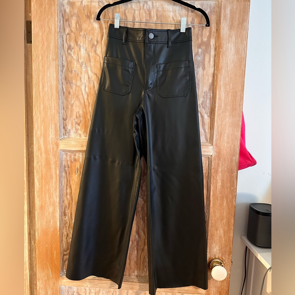 Zara - HIGH WAISTED FAUX LEATHER ZW MARINE STRAIGHT PANTS - Size US 2